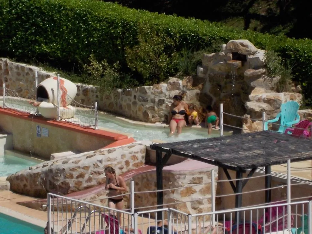 Domaine Camping Les Roches Hotel Le Crestet