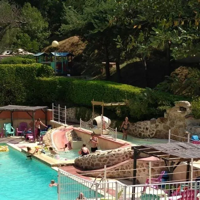 Domaine Camping Les Roches Hotel Le Crestet